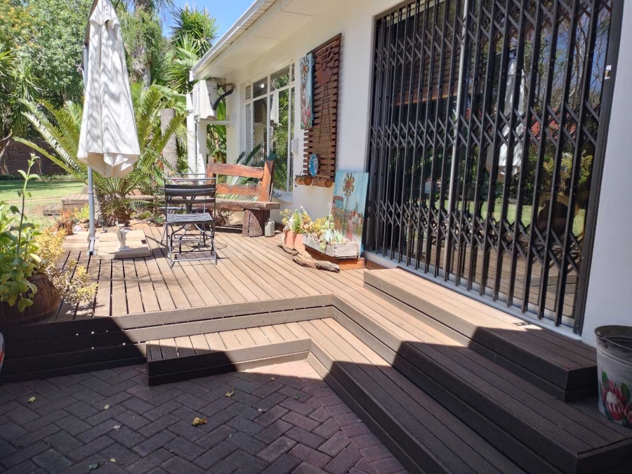 4 Bedroom Property for Sale in Langenhovenpark Free State